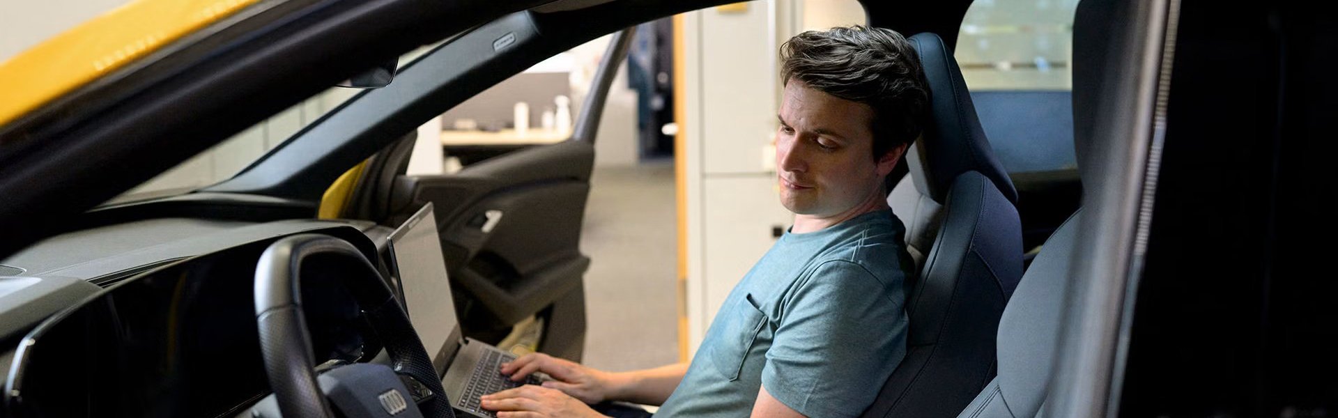 Jan Totz je podatkovni znanstvenik, specializiran za avtonomno vožnjo in parkiranje