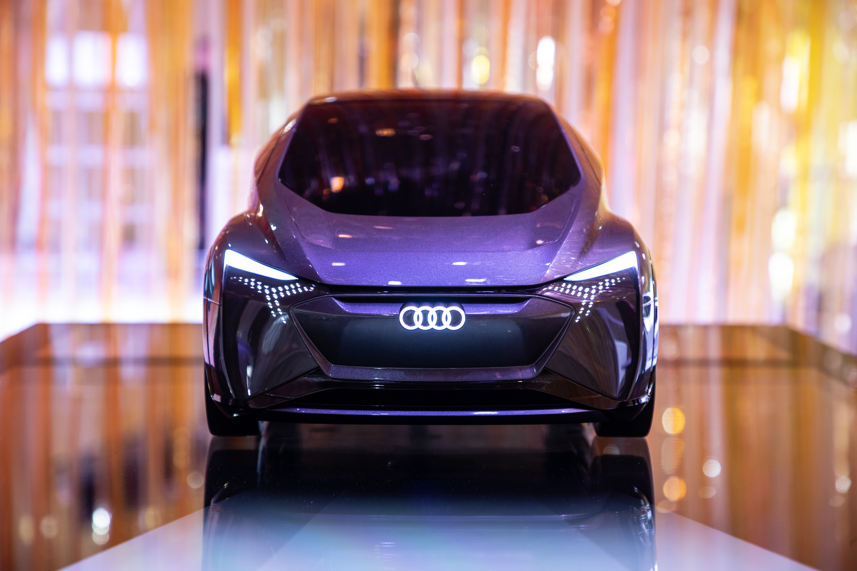 Prototip Audi AI:ME na sejmu CES 2020
