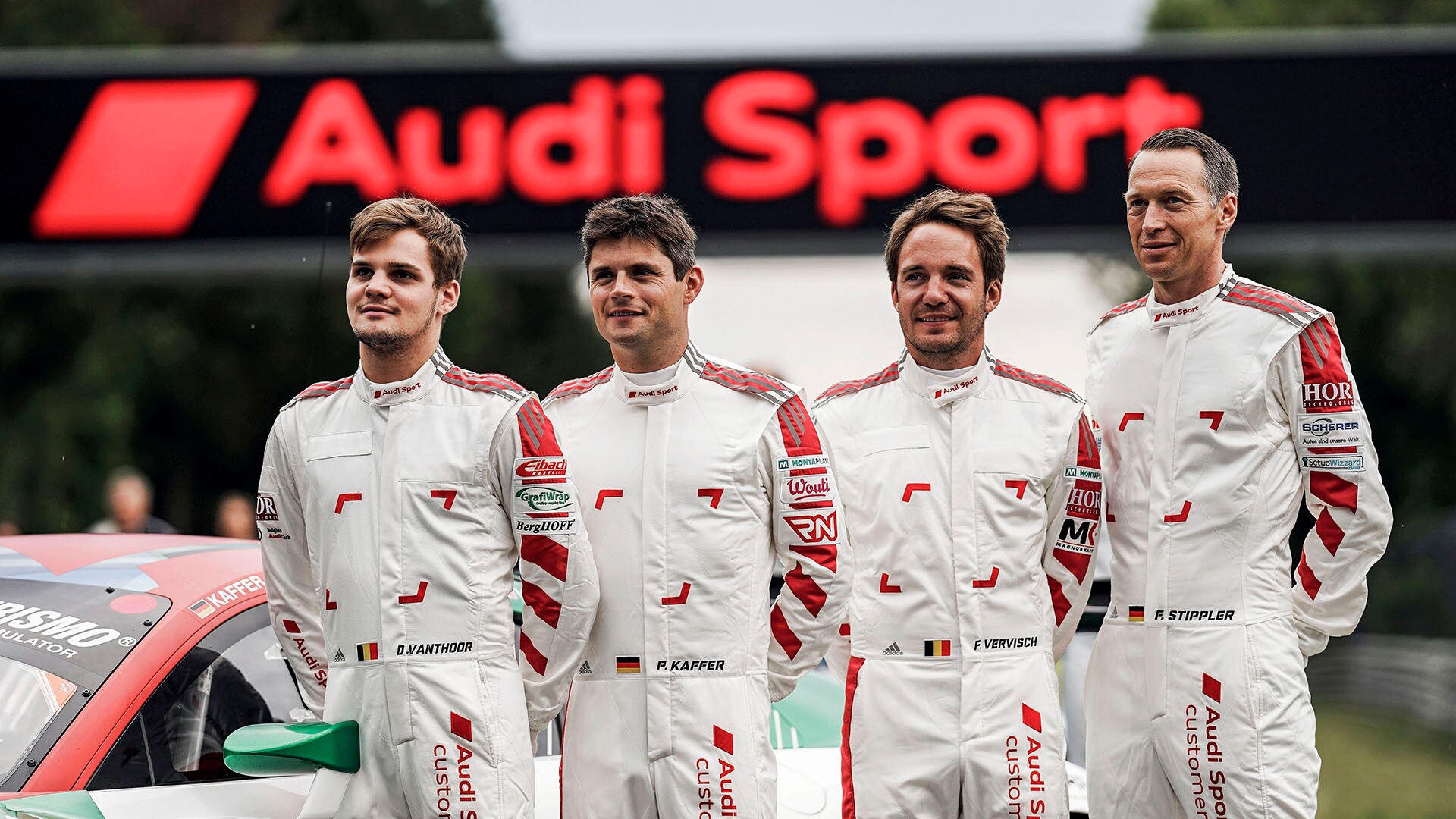 Vozniki Audi Sport ekipe