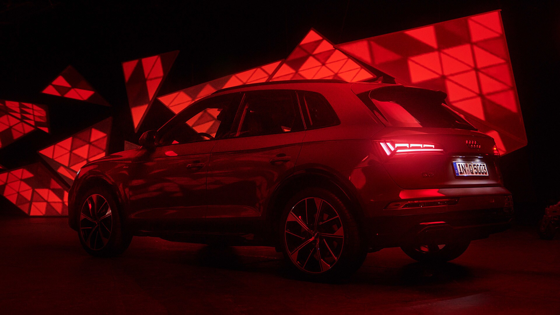 Zadnji luči v vozilu Audi Q5