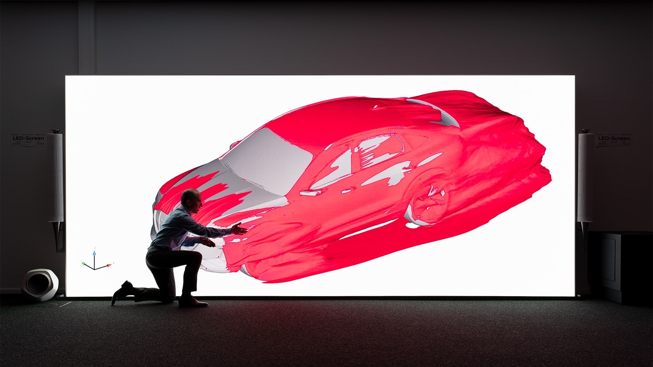 Barvna vizualizacija aerodinamike vozila.