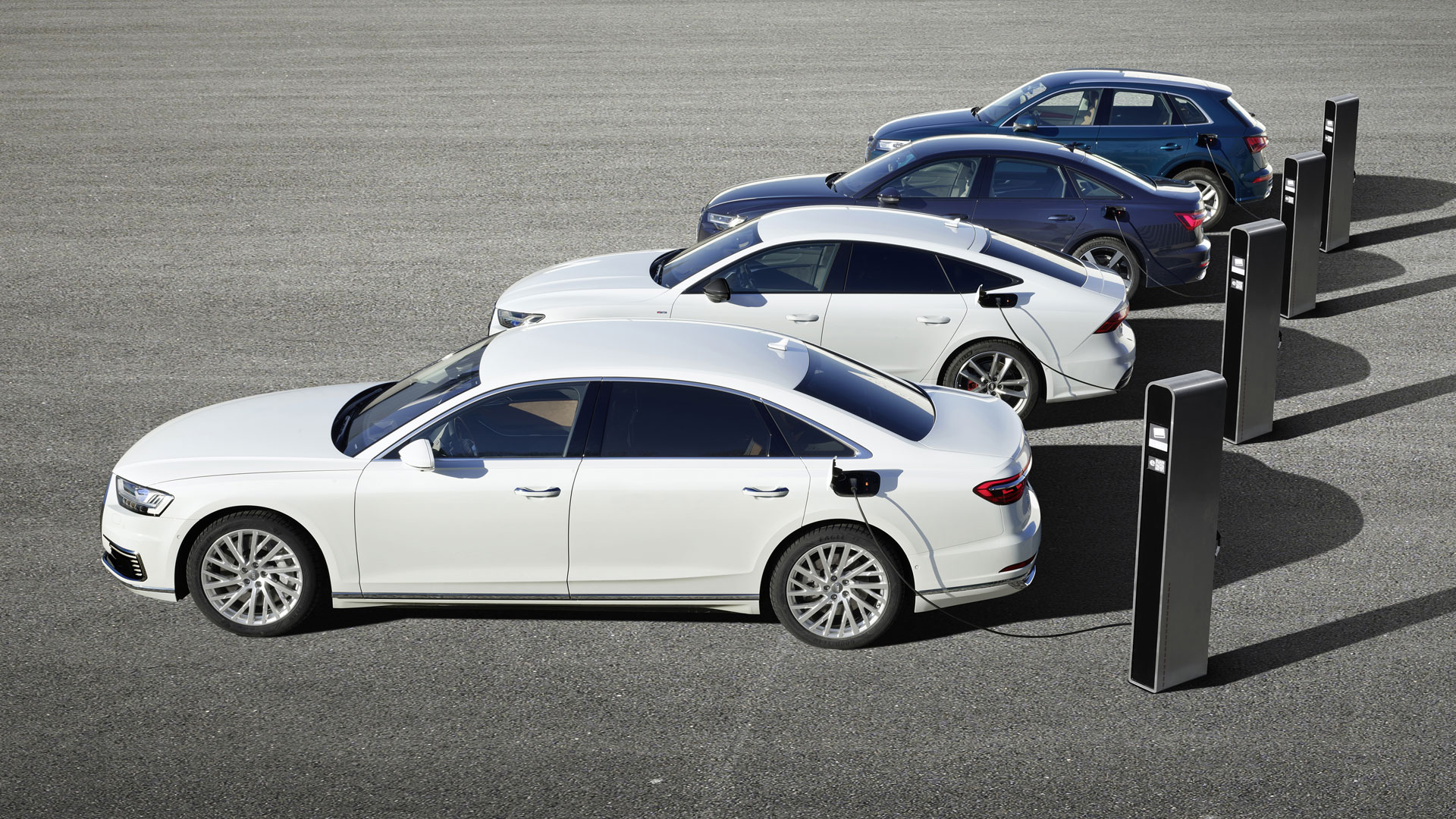 Učinkoviti in zmogljivi: novi modeli priključnih hibridov: Audi Q5, A6, A7 in A8.