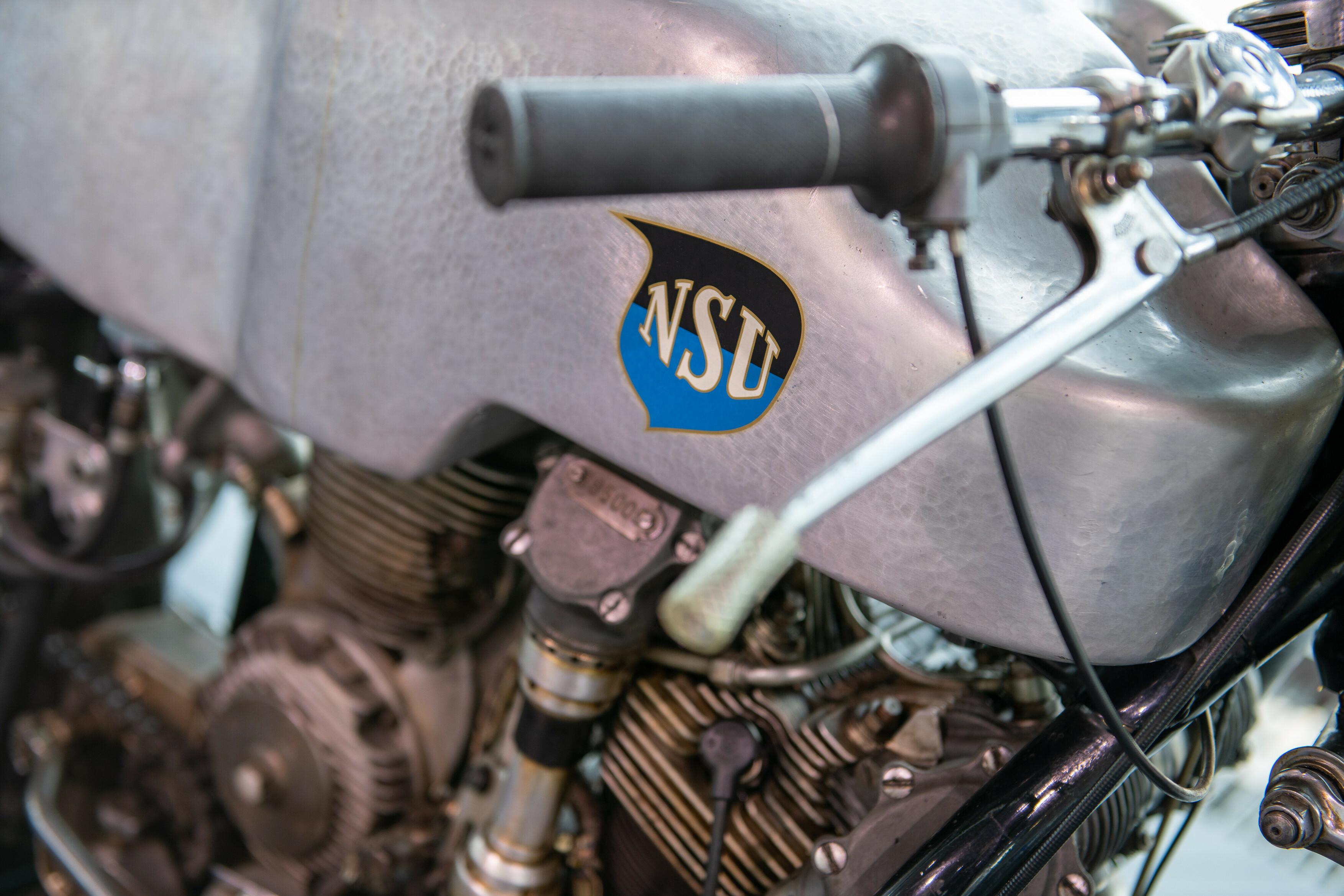 NSU-jev 500 kubični dirkalni motor.