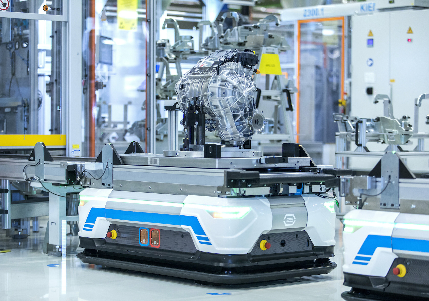 Audi Q8 55 e-tron quattro: visoko avtomatizirana proizvodnja električnih motorjev v Győru.