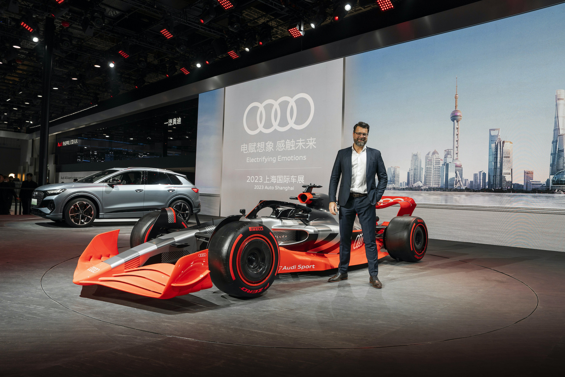 Oliver Hoffmann, član upravnega odbora družbe Audi za tehnični in tehnološki razvoj Audi na avtomobilskem sejmu Auto Shanghai 2023