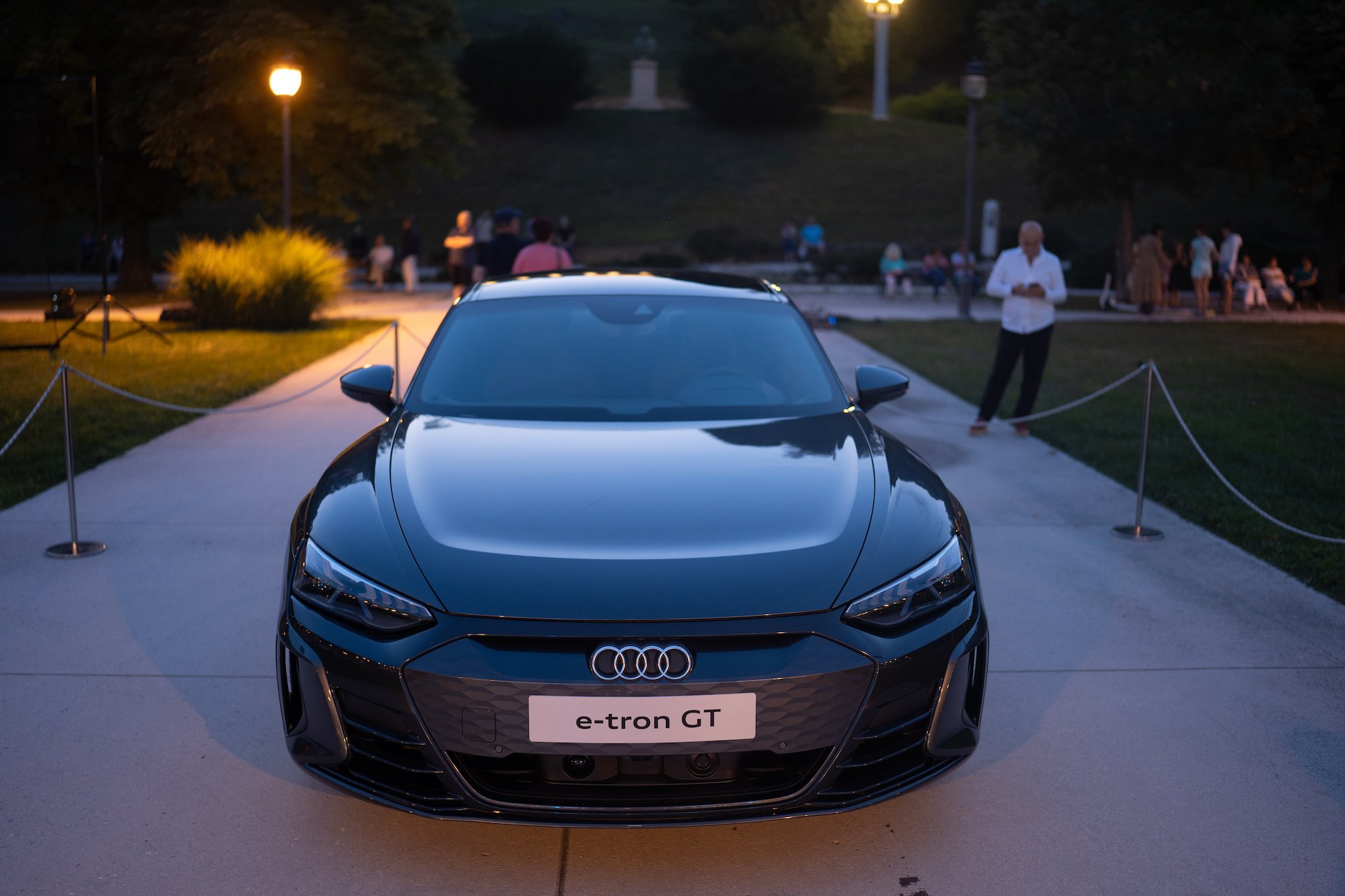 Povsem električni Audi e-tron GT je zbudil občudovanje gostov.
