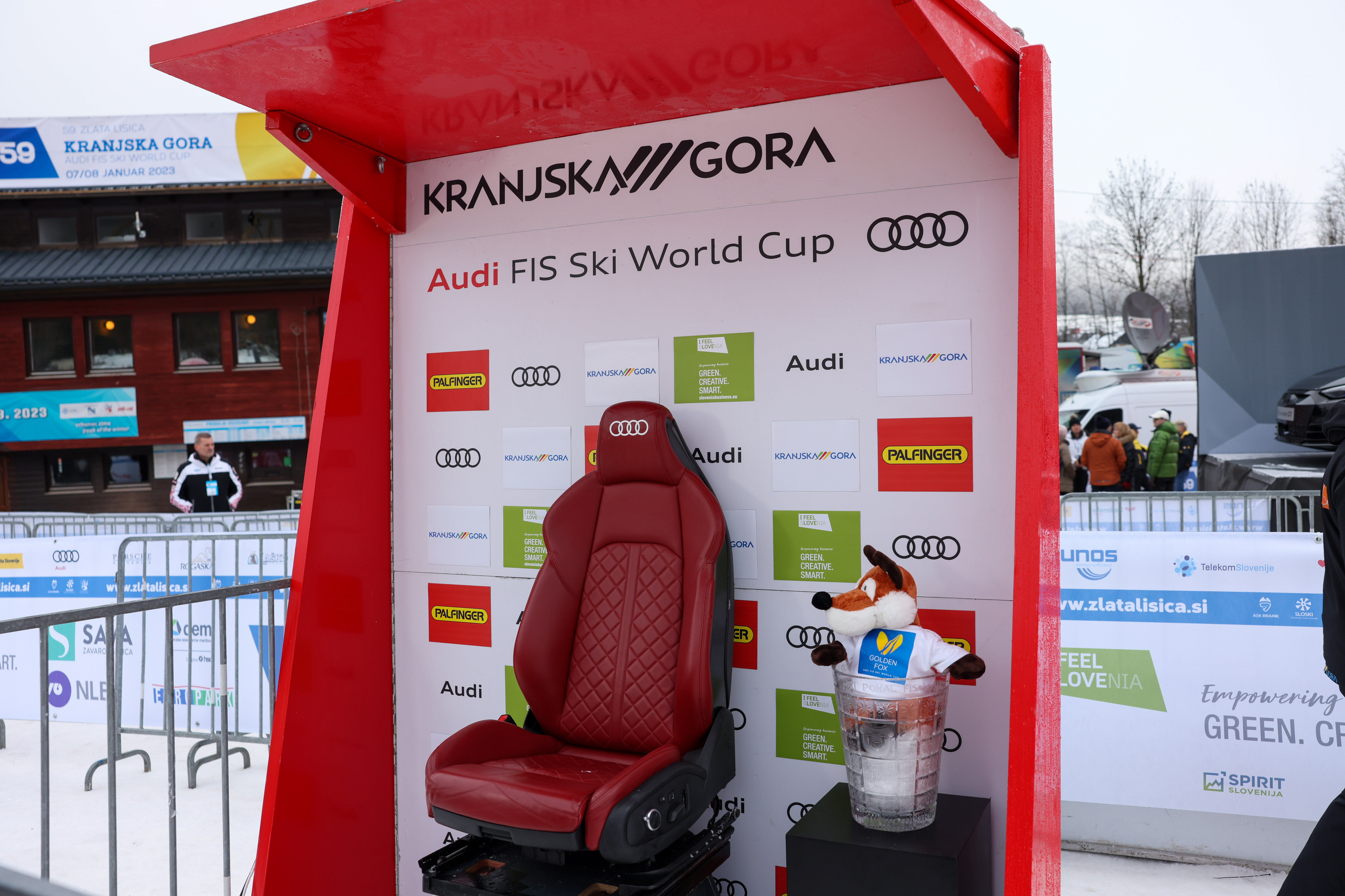 Audi stol na izteku tekem v Kranjski Gori.