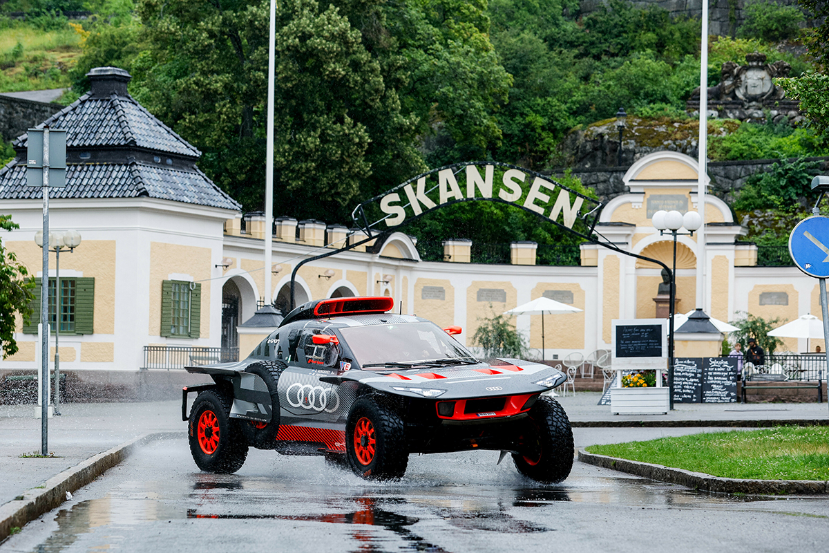 Audi RS Q e-tron na turneji po Stockholmu