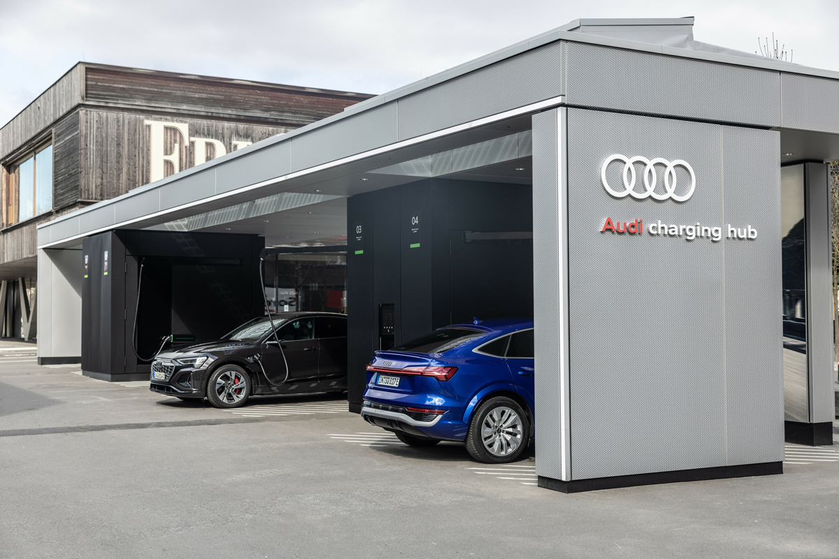 Polnilno središče Audi v Berlinu.