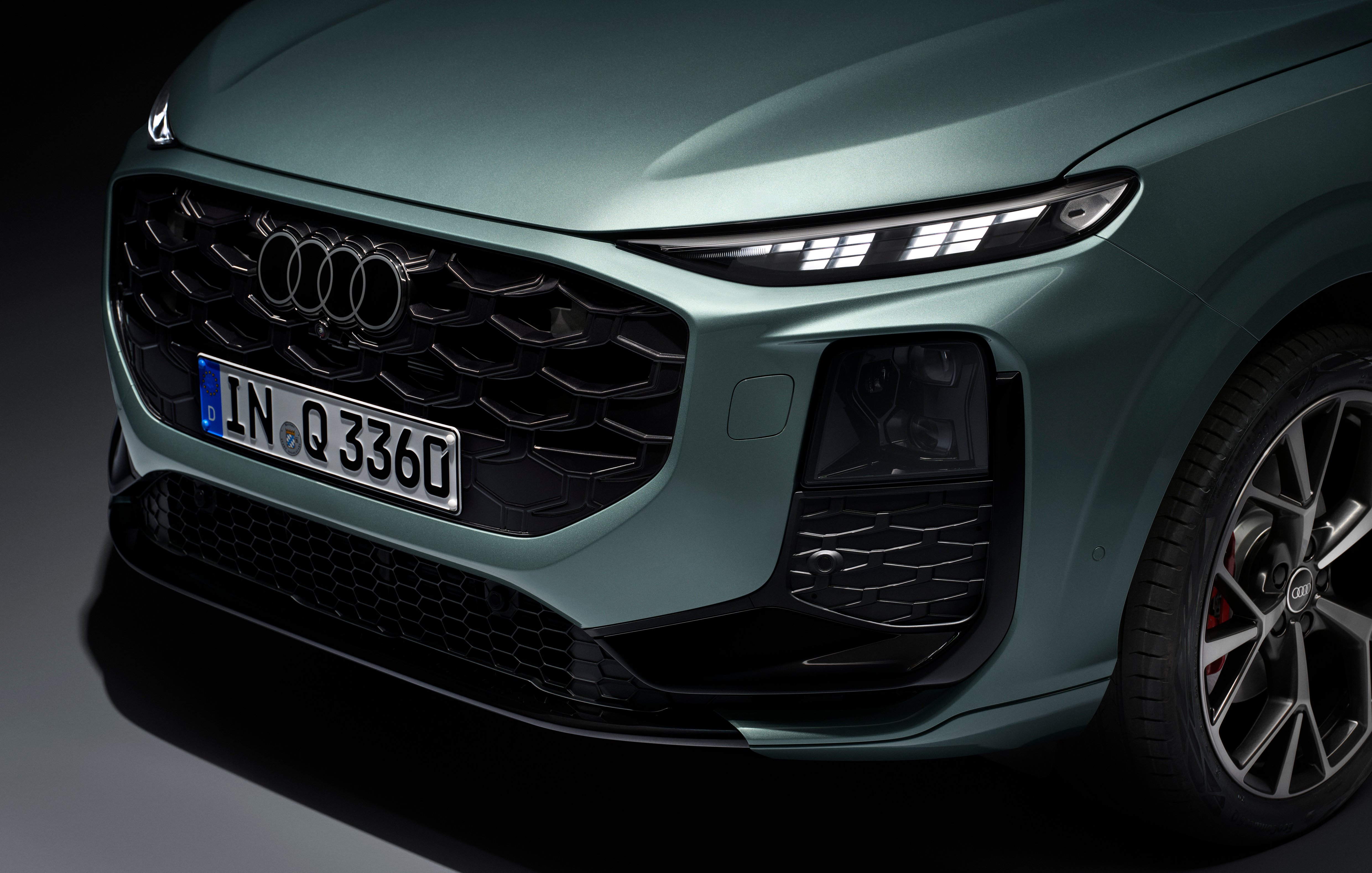 Prednji matrični LED-žarometi na modelu Audi Q3.