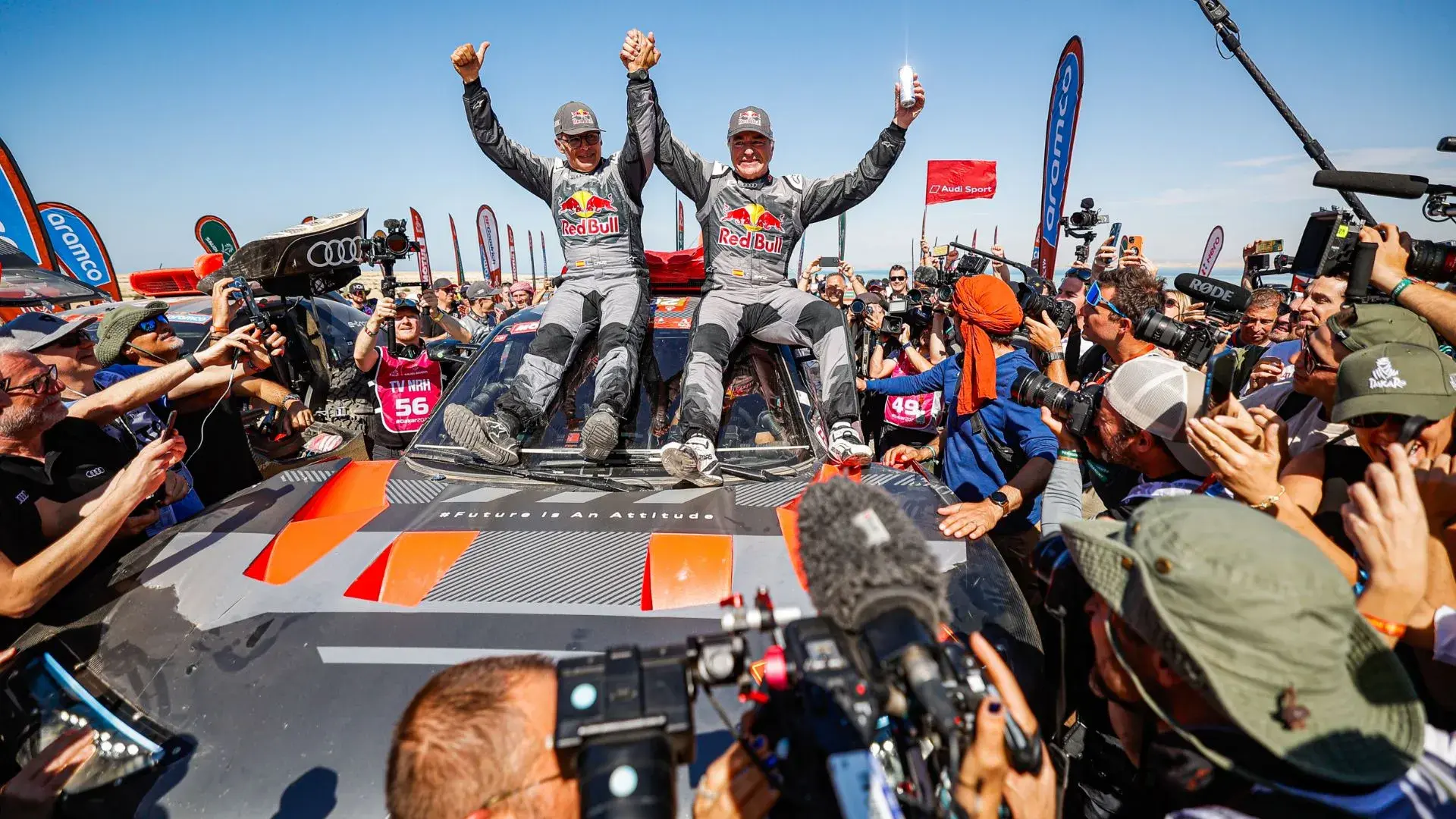 Prva zmaga Audija na Rallyju Dakar. 