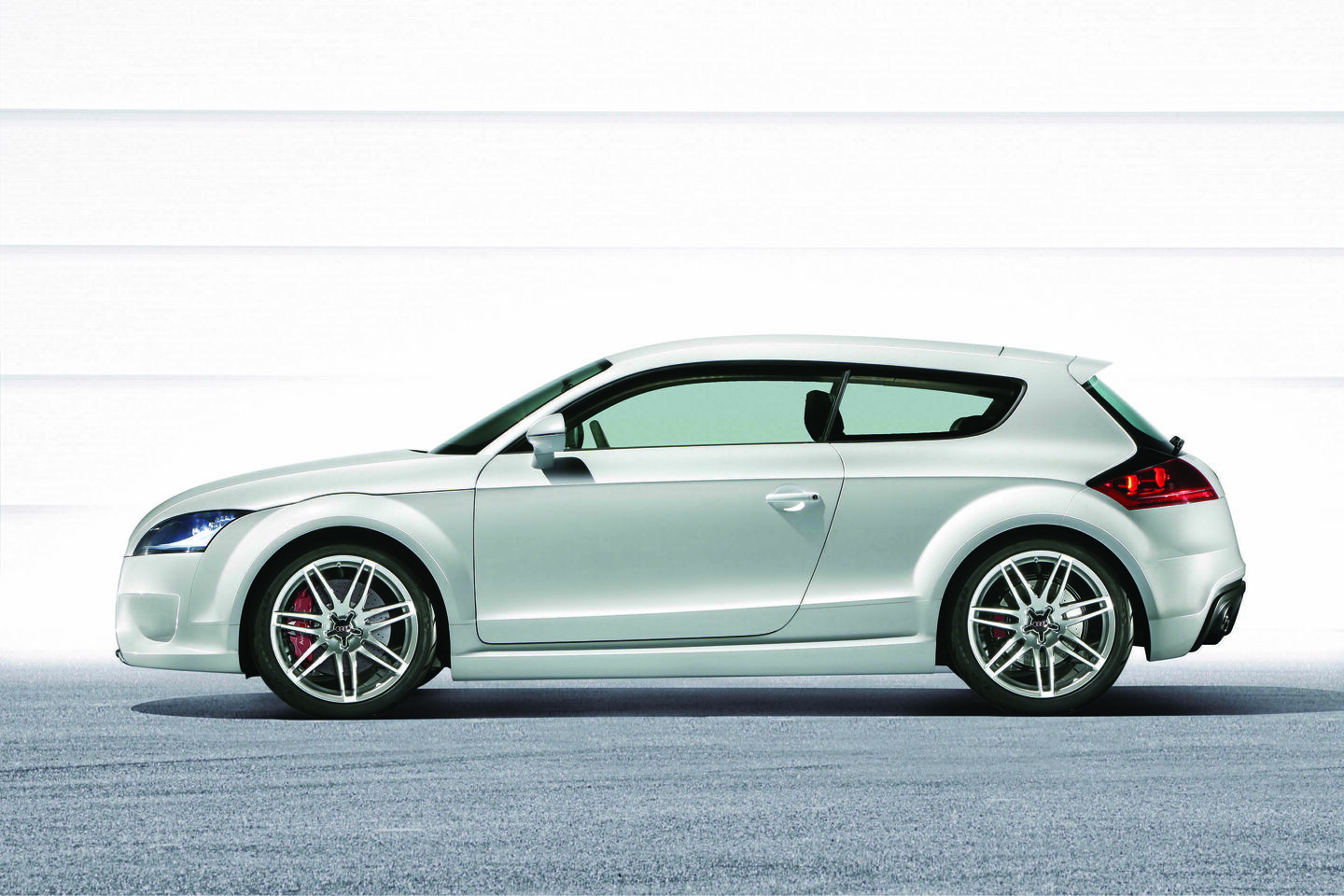 Konceptni avtomobil Audi Shooting Brake iz leta 2005
