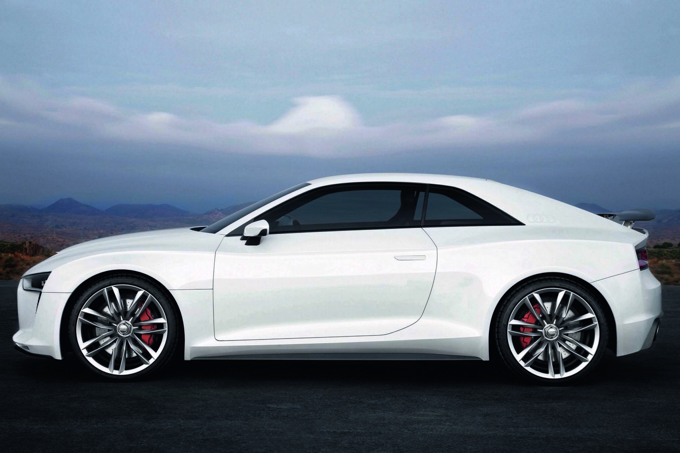 Konceptni avtomobil Audi quattro iz leta 2010