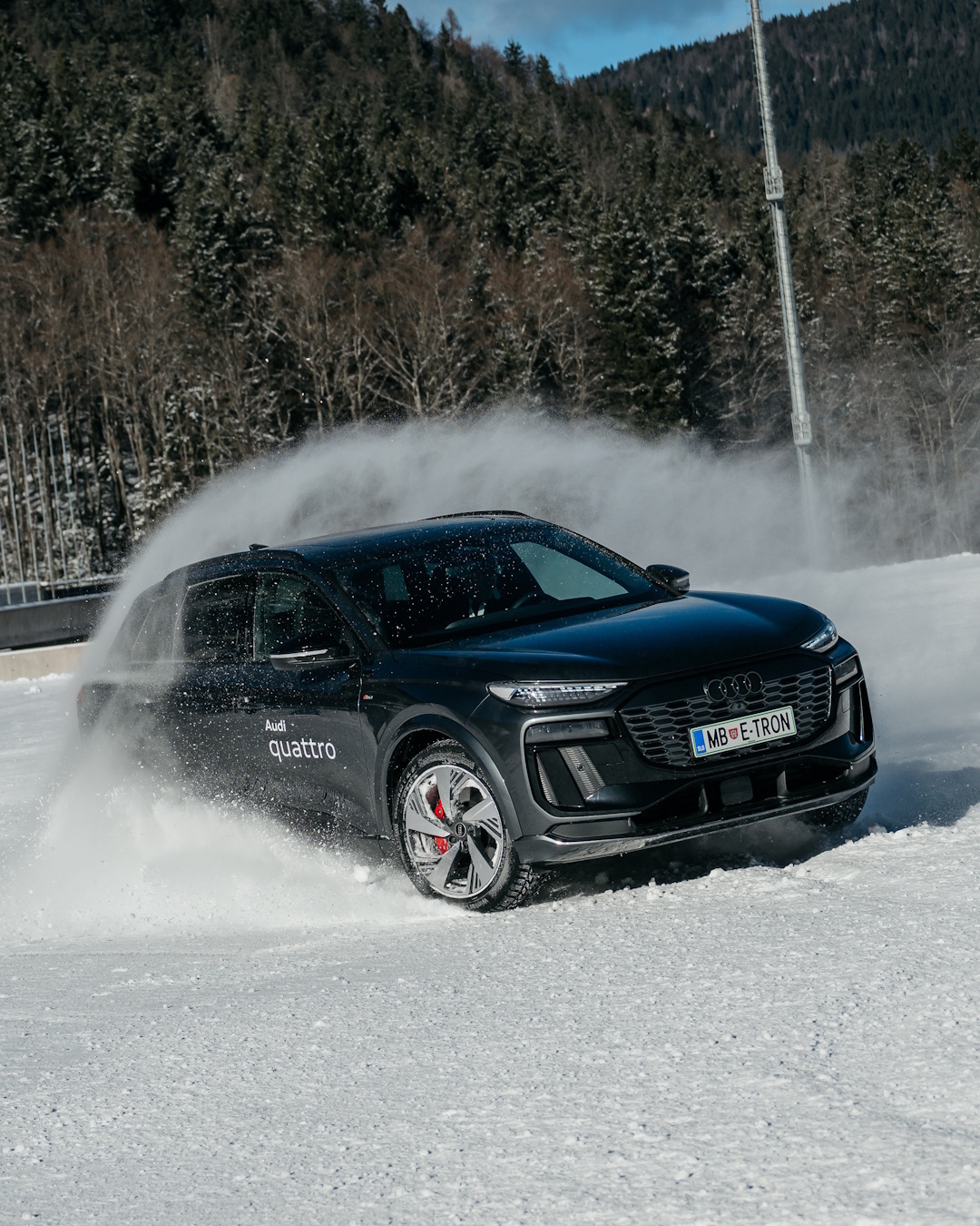 Električni model Audi Q6 e-tron