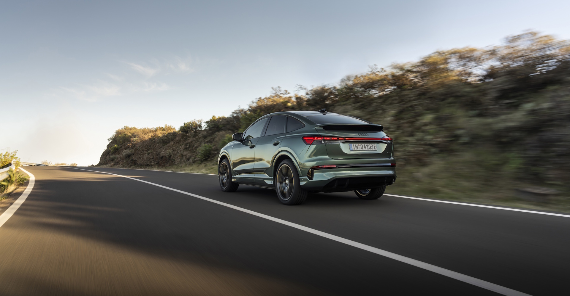 Audi Q4 Sportback e-tron med vožnjo