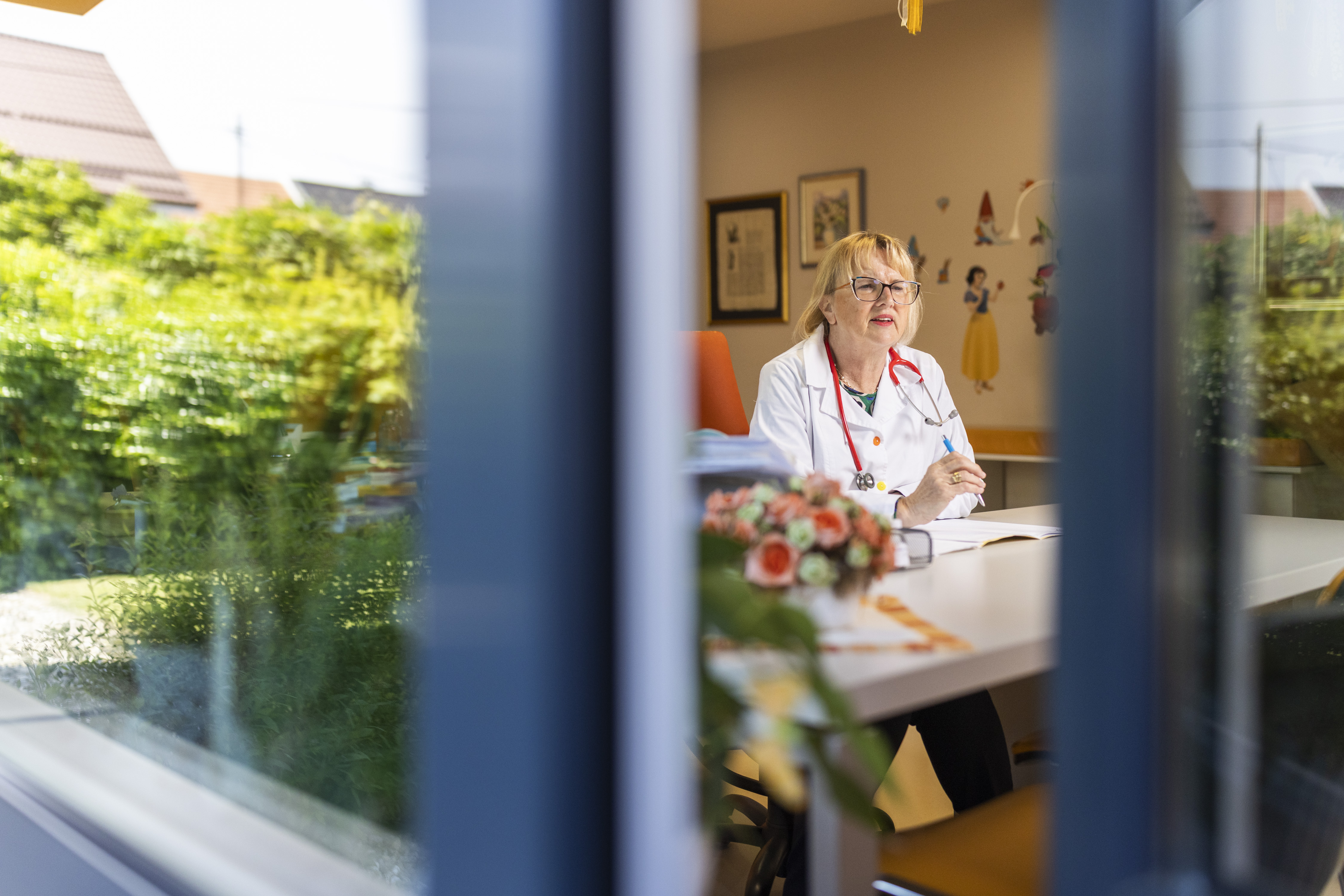 Pediatrinja Suzana Škorjanc Antolič v svoji ordinaciji